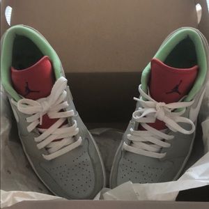 Jordan Nike road  space jam style